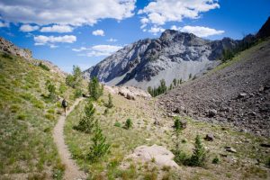 knob-hill-inn-sun-valley-idaho-hiking